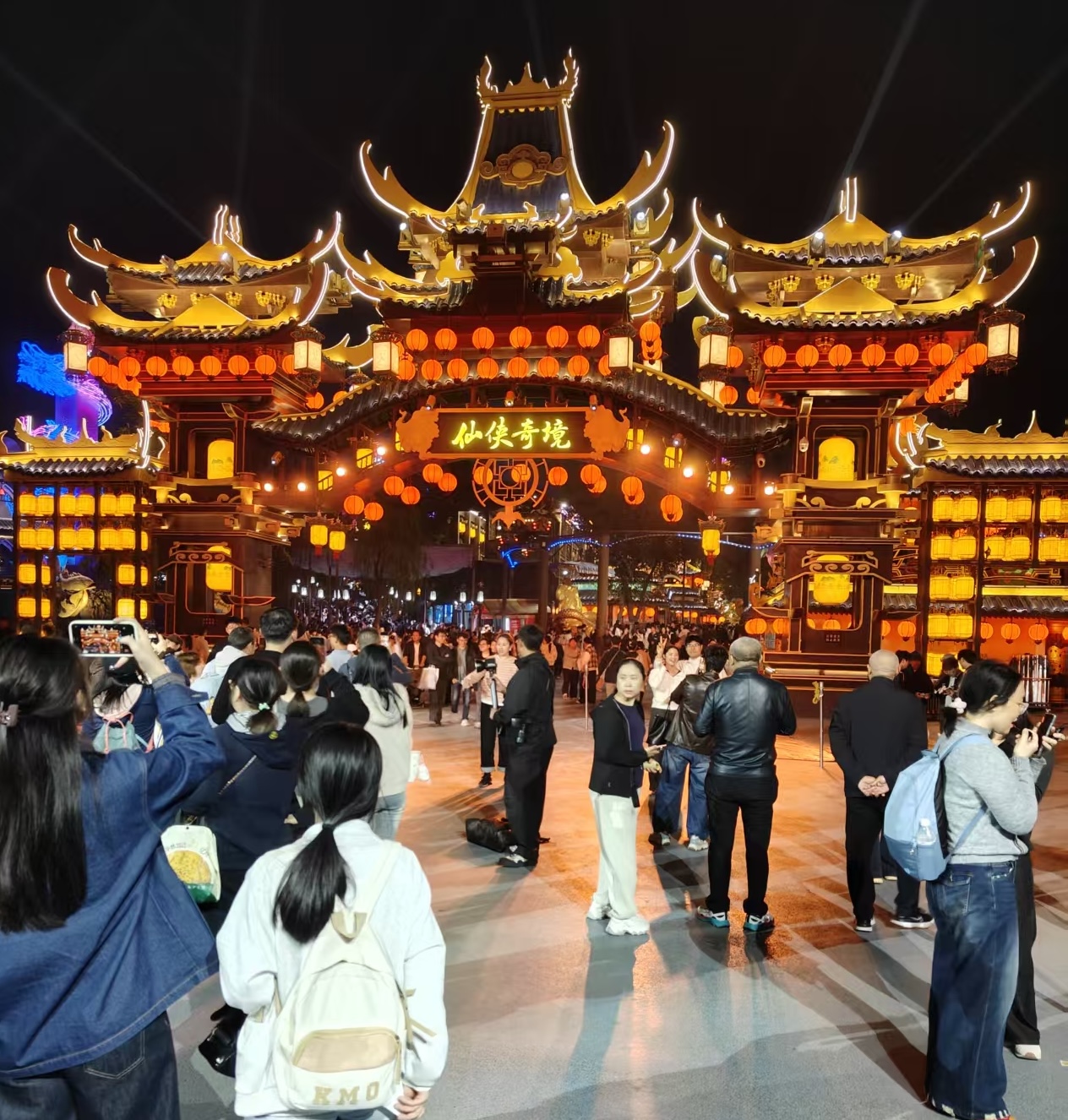 从流量狂欢到人心锚点——一位文旅研究者现场解码万岁山武侠城年入12亿的非典型破圈逻辑